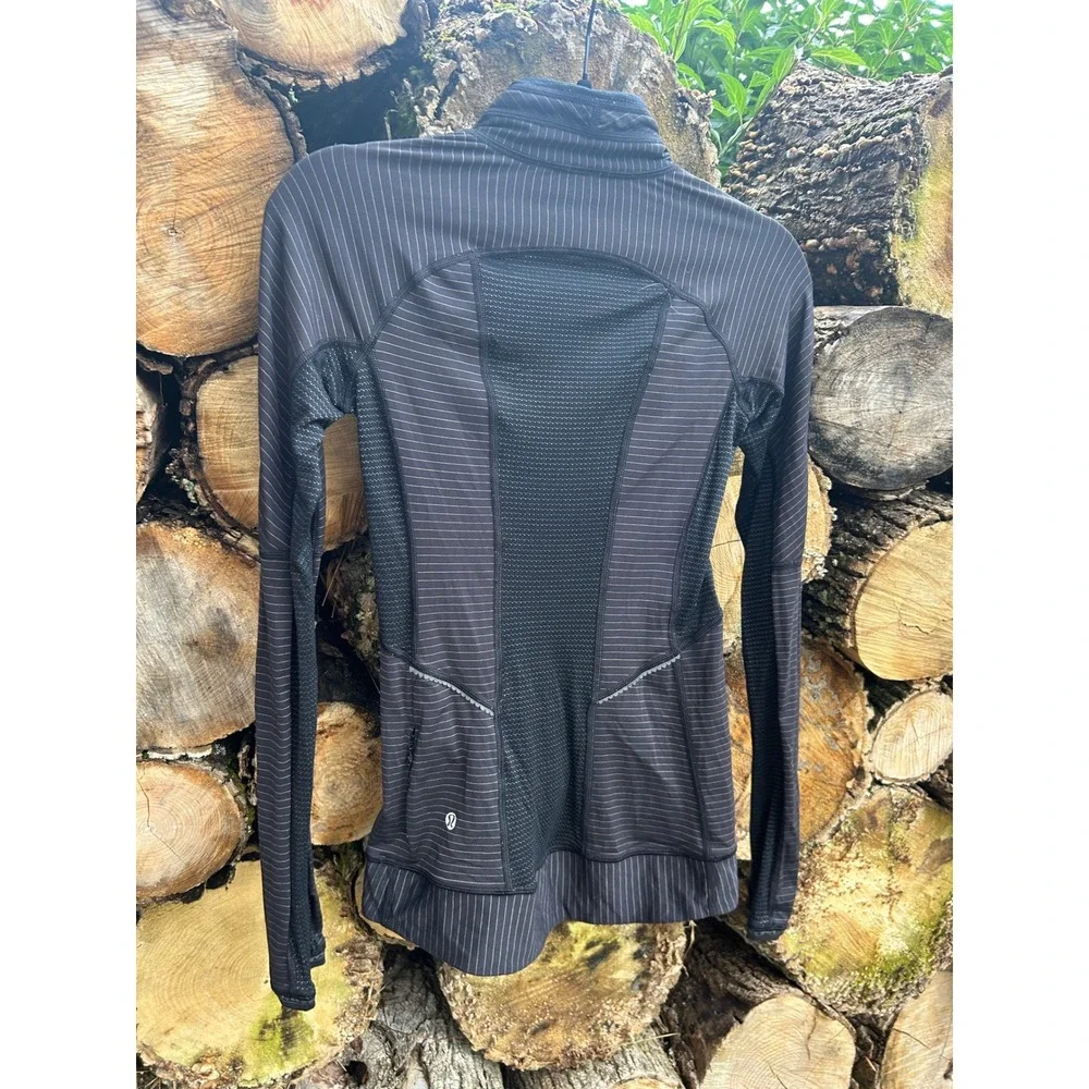 Lululemon Run Turbo 1/2 Zip 2 Pinstripe Black White Long Sleeve Top Athleisure